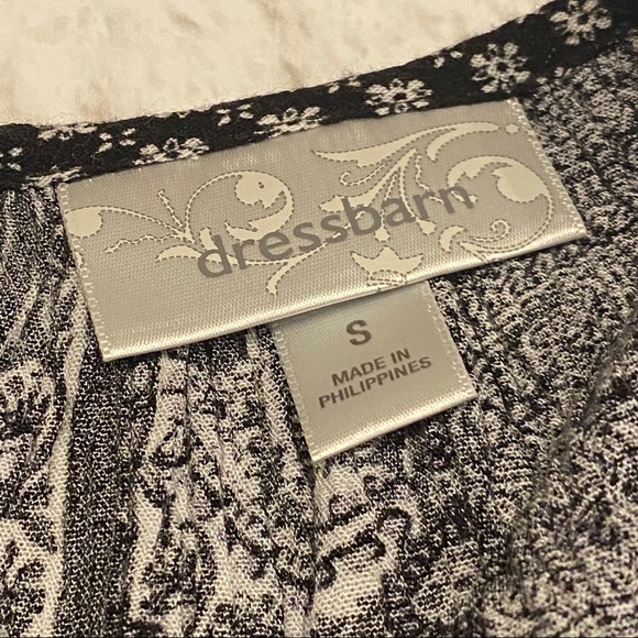 Dress Barn  black and white blouse boho print - Picture 4 of 8